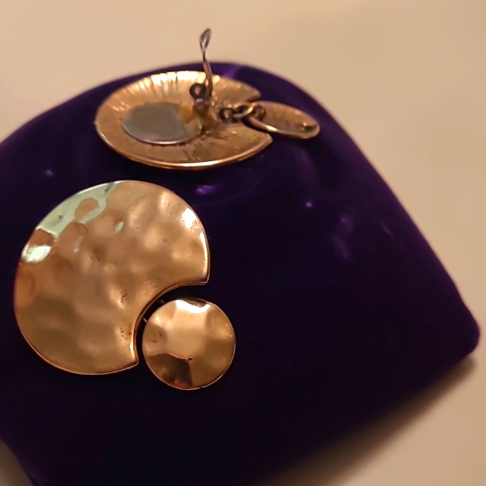 Earrings - Picture 2 of 4